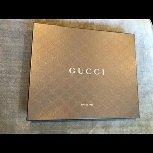 Gucci box